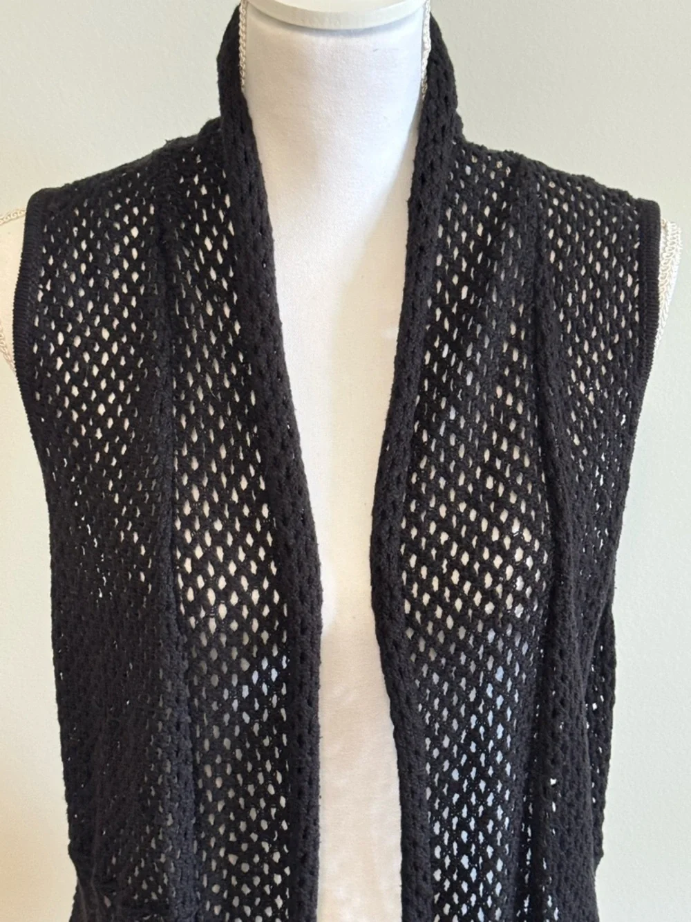 United States Sweaters Women’s Crochet Sweater Vest Black Open Front Size L